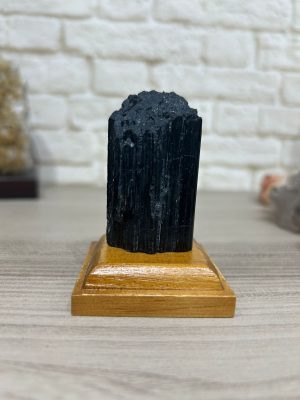 Turmalina negra na base