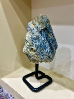 Cianita azul na base